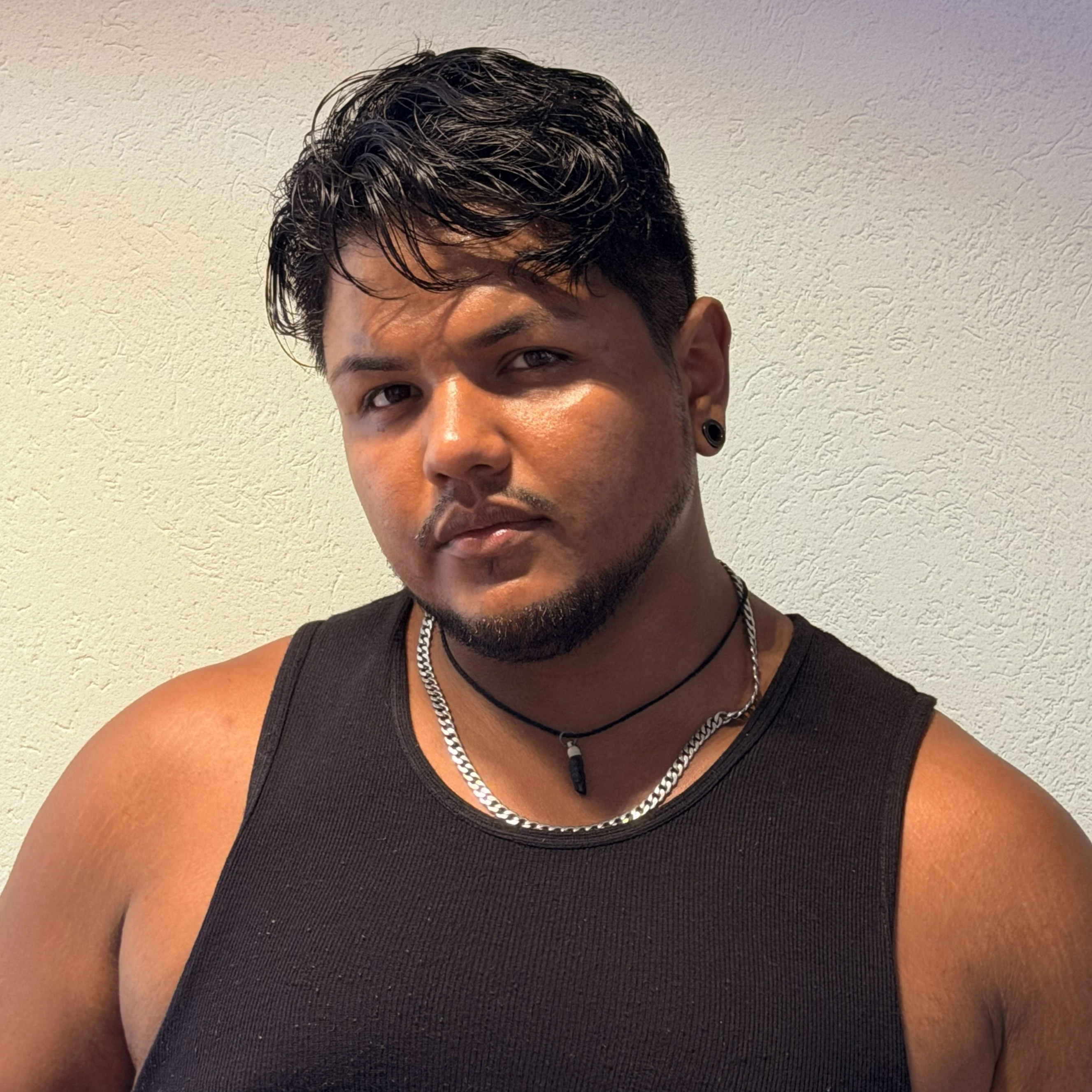 Germán Aquino — foto artística en estudio